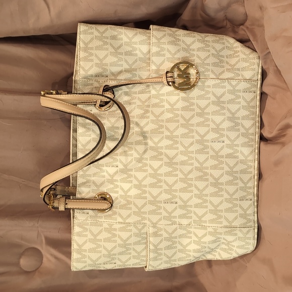 Michael Kors Handbags - Michael Kors Large tote signature cream